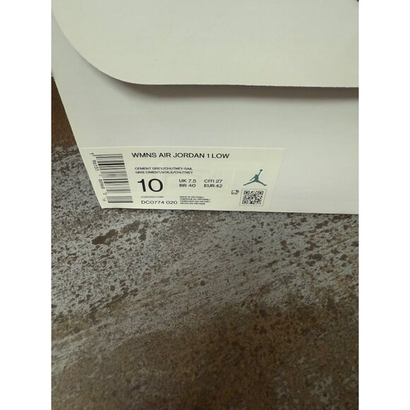 Women's Air Jordan 1 Low Cement Grey Chutney Size 10- DC0774-020 - Picture 9 of 9